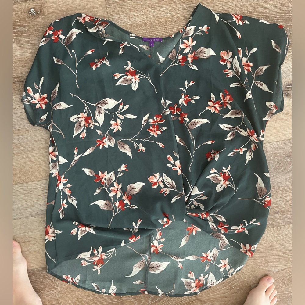 West Kei Allure Knot Green Floral Blouse XL Stitch Fix